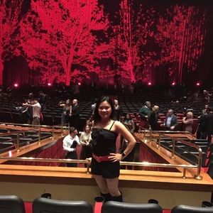 Meet your Posher, Lorina